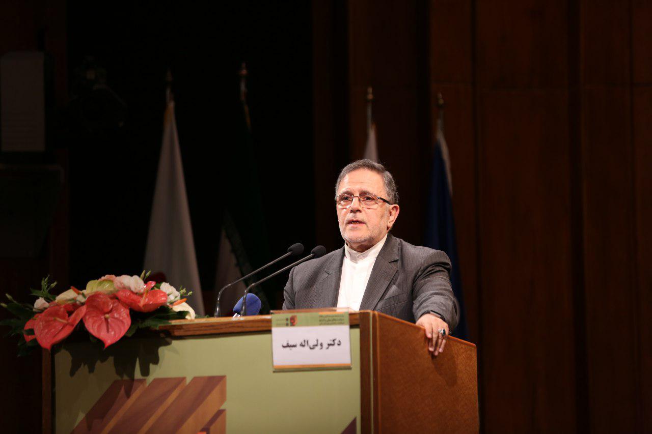 مشکلی در تامین ارز کالاهاى اساسى نیست/ حجم بالاى نقدینگى براى اقتصاد خطرآفرین شده است مشکلی در تامین ارز کالاهاى اساسى نیست/ حجم بالاى نقدینگى براى اقتصاد خطرآفرین شده است