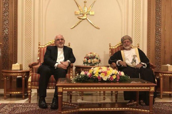 رایزنی ظریف با وزیر امورخارجه عمان در مسقط رایزنی ظریف با وزیر امورخارجه عمان در مسقط