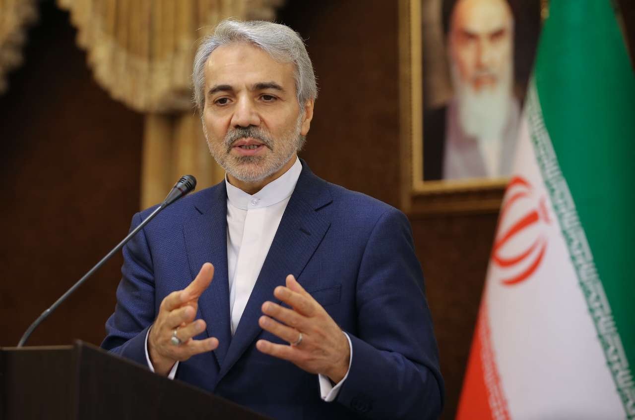 تهدیدهای خارجی شوخی نیست/ دولت نمیتواند در برابر نابسامانیهای بازار بیتفاوت باشد تهدیدهای خارجی شوخی نیست/ دولت نمیتواند در برابر نابسامانیهای بازار بیتفاوت باشد