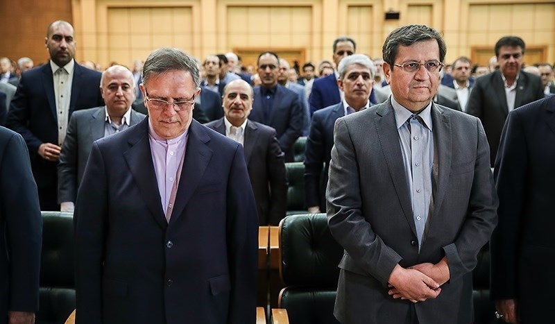 مروری بر مراسم تودیع و معارفه همتی و سیف مروری بر مراسم تودیع و معارفه همتی و سیف