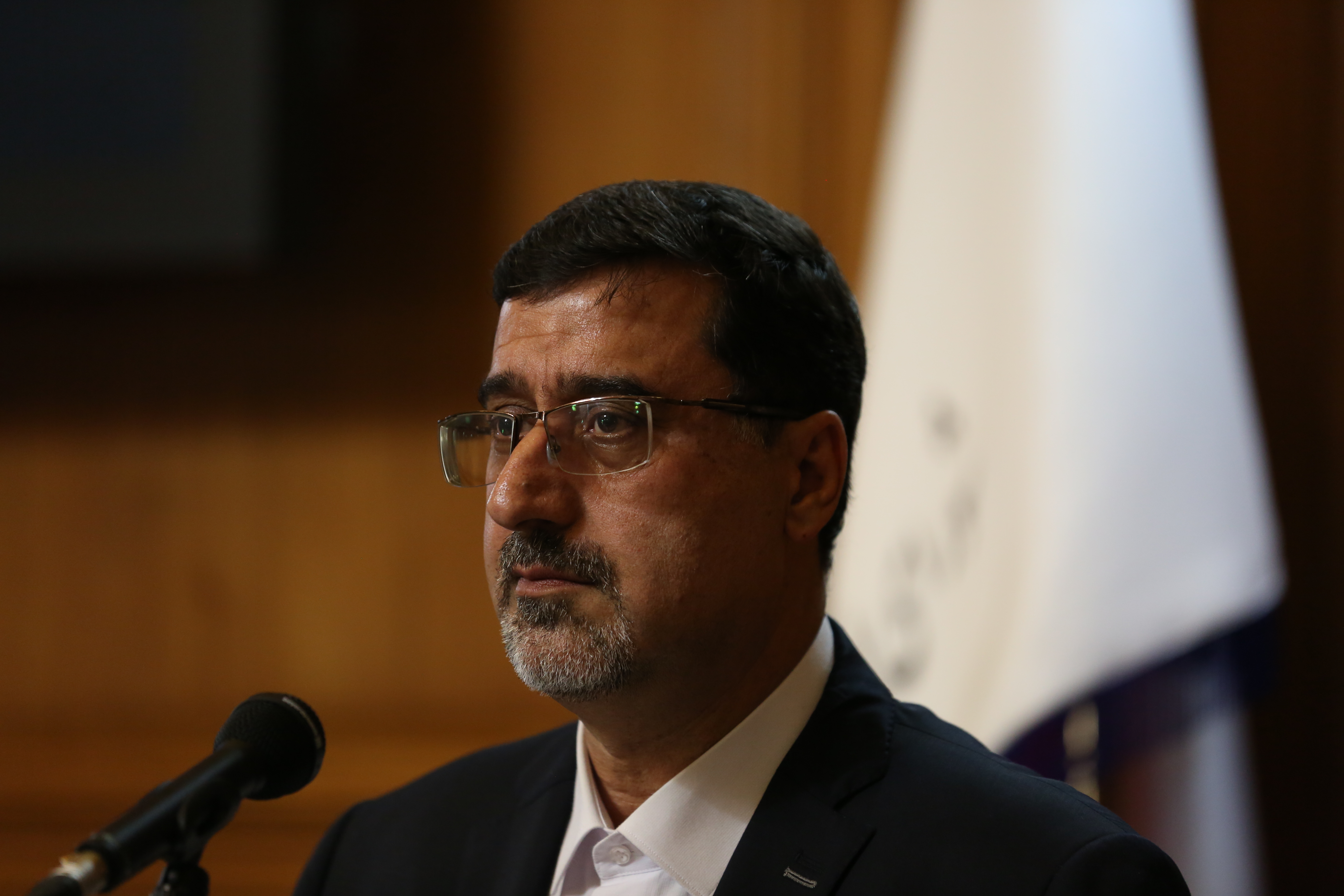 شهردار تهران با استعفای مکارم موافقت کرد شهردار تهران با استعفای مکارم موافقت کرد