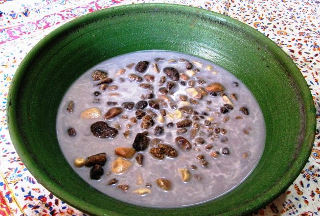 برپایی بزرگترین سفره بنفش ایران