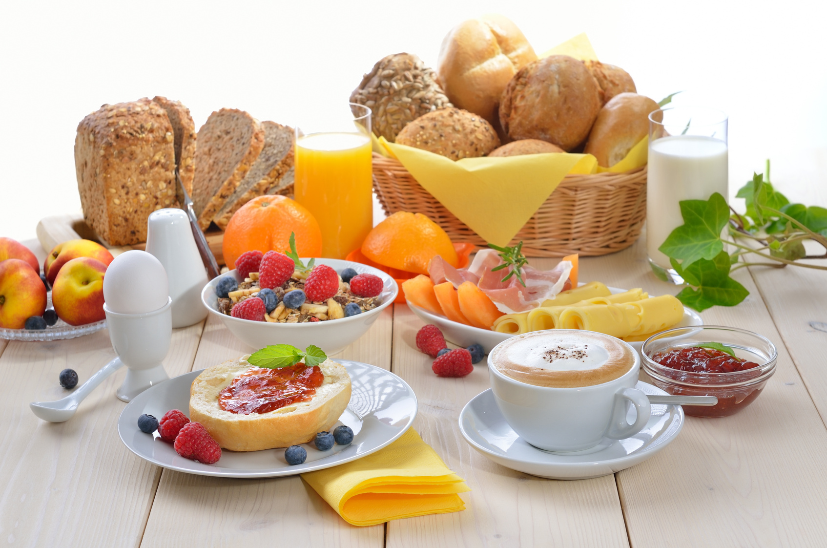 پیشنهاداتی برای یک صبحانه سالم پیشنهاداتی برای یک صبحانه سالم
