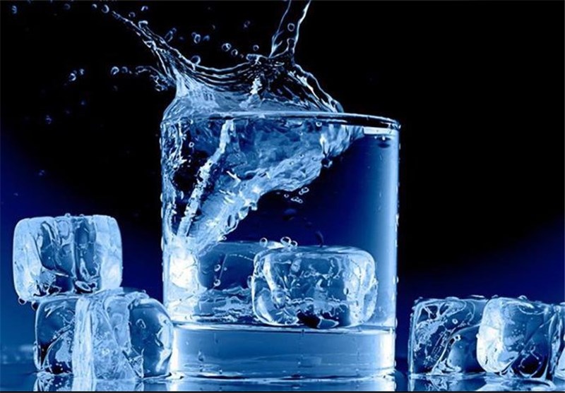 آیا نوشیدن آب در کاهش وزن نقش دارد؟ آیا نوشیدن آب در کاهش وزن نقش دارد؟