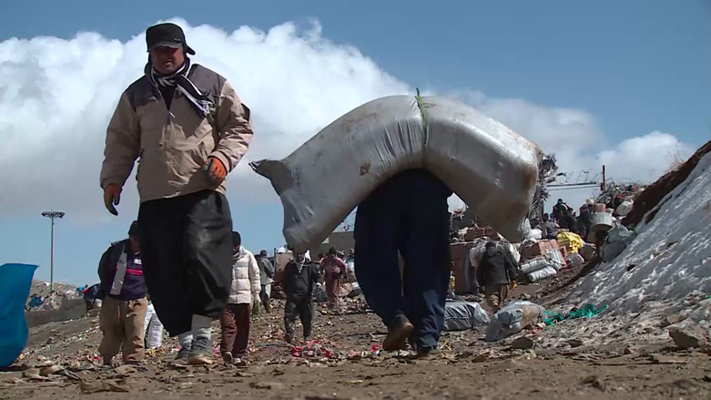 زنان کولبر: کولبری برای ما نان است نه قاچاق زنان کولبر: کولبری برای ما نان است نه قاچاق