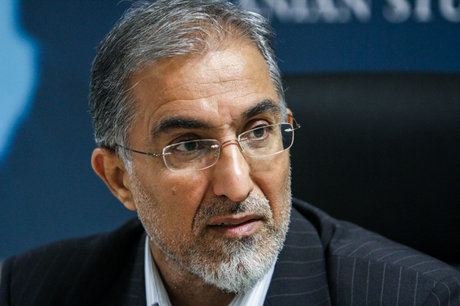 مافیای بزرگ عامل قاچاق بنزین است / ١٠٠ هزار میلیارد رانت ارزی وارد جیب پتروشیمیها میشود مافیای بزرگ عامل قاچاق بنزین است / ١٠٠ هزار میلیارد رانت ارزی وارد جیب پتروشیمیها میشود