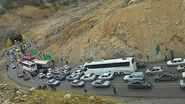 تردد در محور «ایلام - مهران» برقرار شد تردد در محور «ایلام - مهران» برقرار شد