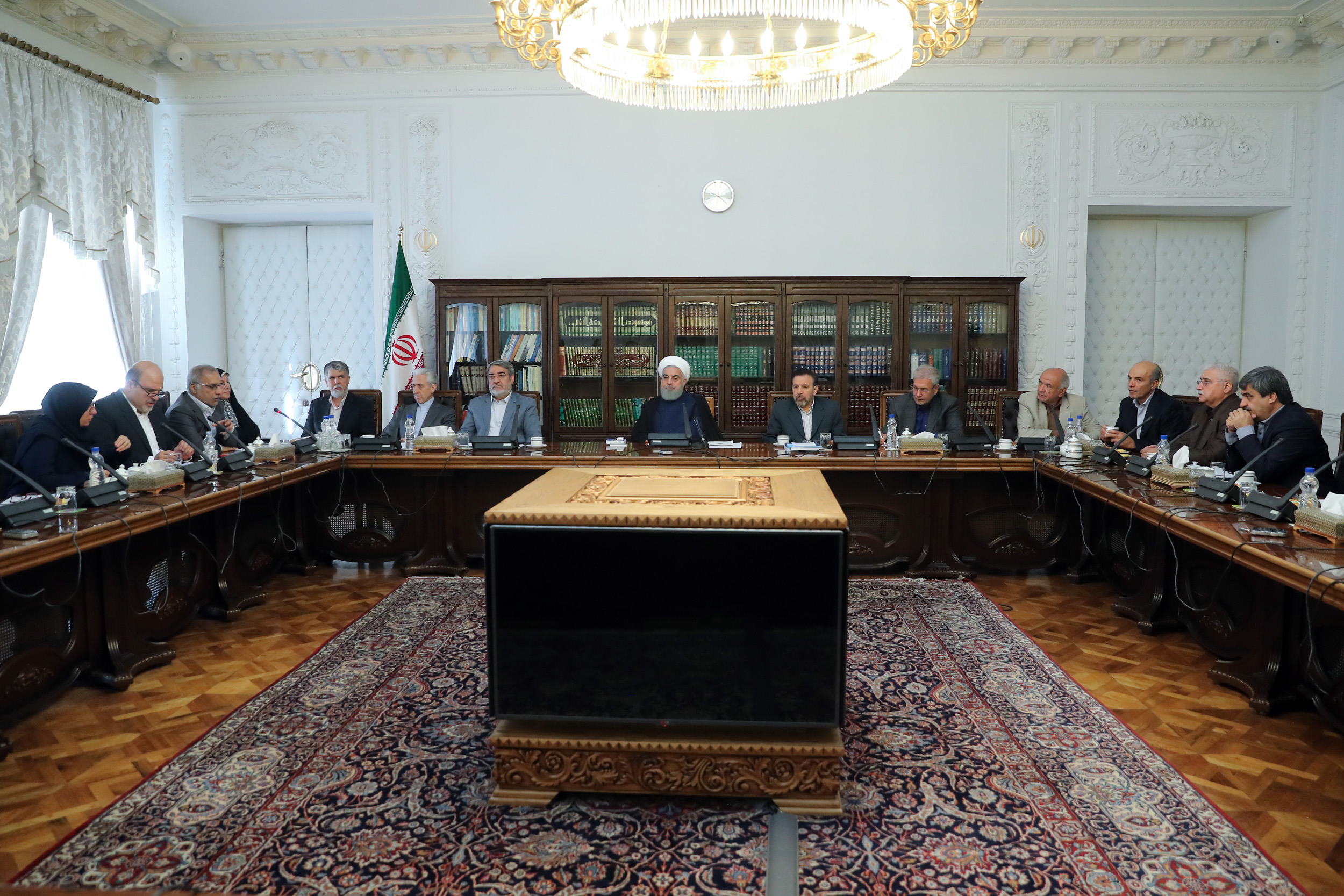 بیان راهحلها همزمان با طرح مشکلات ضروری است/ آمریکا در برجام شکستخورده تاریخ است بیان راهحلها همزمان با طرح مشکلات ضروری است/ آمریکا در برجام شکستخورده تاریخ است