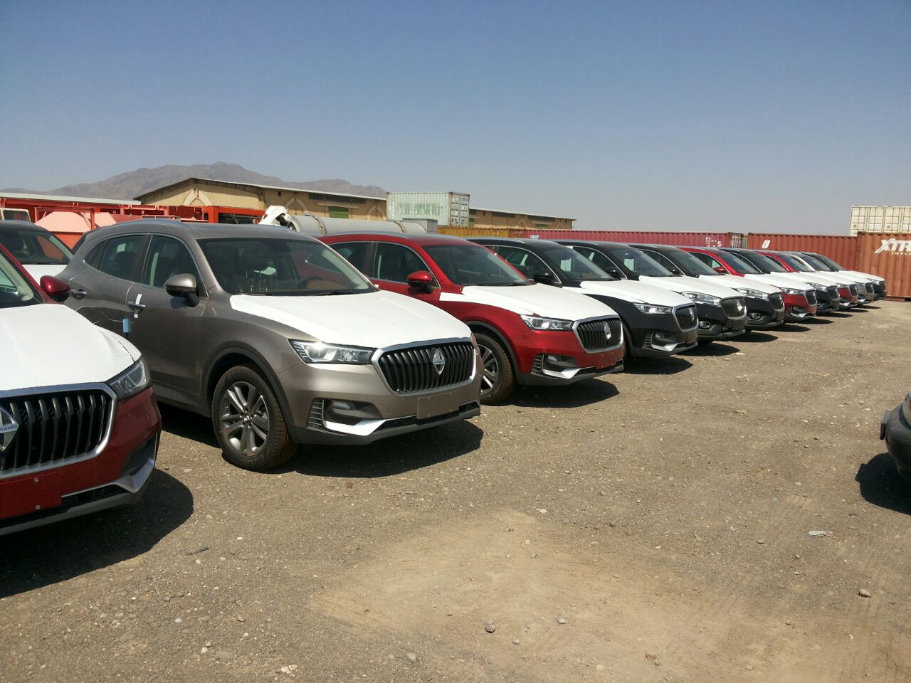 خودروهای بورگوارد در انتظار ترخیص از گمرک +تصاویر خودروهای بورگوارد در انتظار ترخیص از گمرک +تصاویر