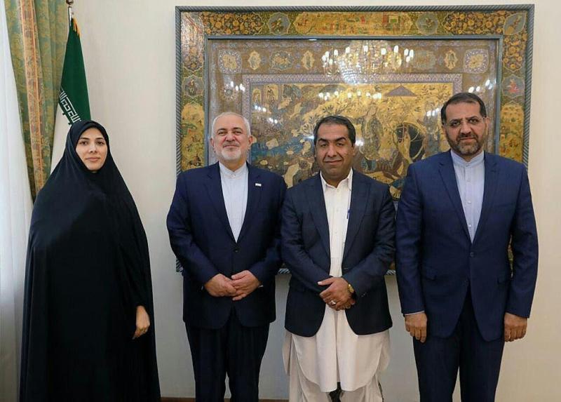اعضای هیات پارلمانی ایران دربینالمجالس جهانی با ظریف دیدار کردند اعضای هیات پارلمانی ایران دربینالمجالس جهانی با ظریف دیدار کردند