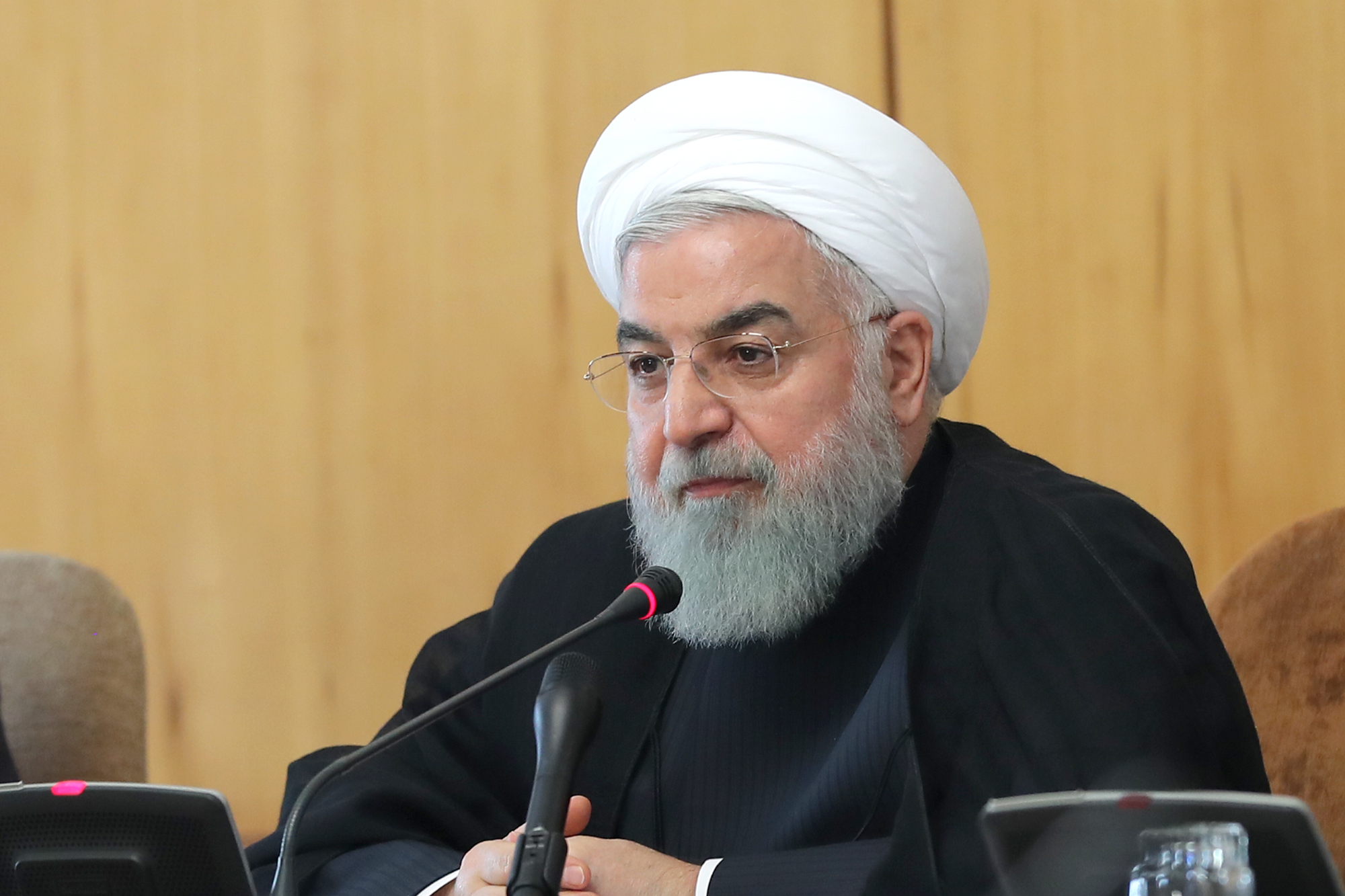 روحانی: چرا بر سر مسایل روشن با هم میجنگیم/ پرداخت ۱۷۵هزار تومان سود سهام عدالت به هر نفر روحانی: چرا بر سر مسایل روشن با هم میجنگیم/ پرداخت ۱۷۵هزار تومان سود سهام عدالت به هر نفر