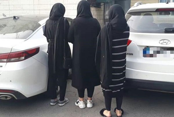 جزئیات سرقت خودروهای لوکس از سوی دختران جوان جزئیات سرقت خودروهای لوکس از سوی دختران جوان