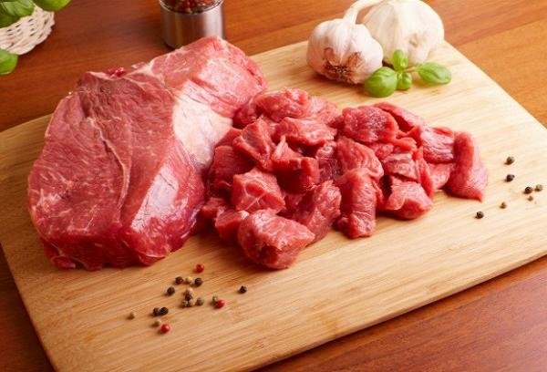 گوشتهای وارداتی را چند بخریم؟/ بلاتکلیفی قیمت گوشت گوسفندی یخ زده گوشتهای وارداتی را چند بخریم؟/ بلاتکلیفی قیمت گوشت گوسفندی یخ زده