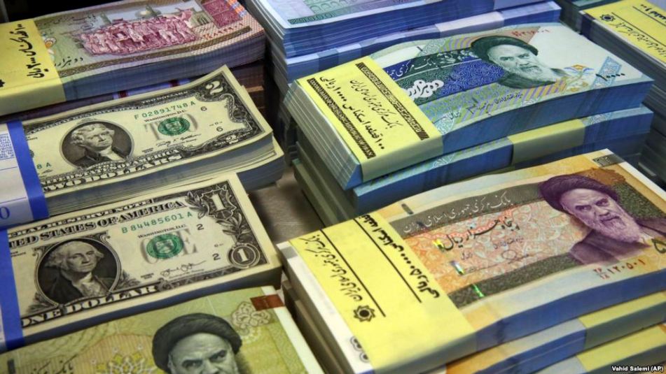 چرا ارزش پول ملی کم شد؟/ رشد نقدینگی ایران از بقیه کشورها بیشتر است چرا ارزش پول ملی کم شد؟/ رشد نقدینگی ایران از بقیه کشورها بیشتر است