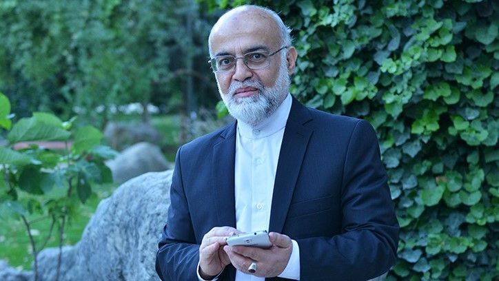 ساختار اداری کشور باید جراحی شود ساختار اداری کشور باید جراحی شود