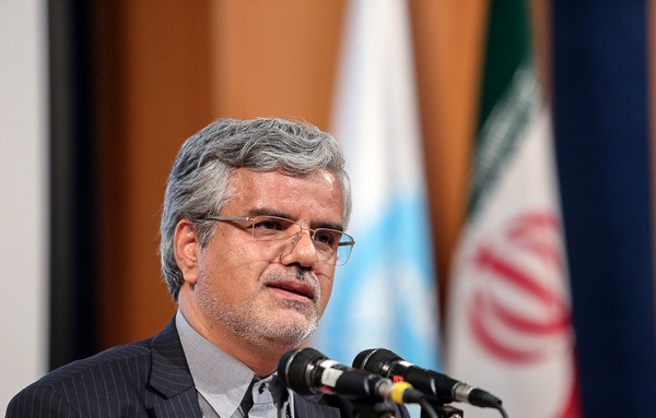 در ایران منافع ملی تحت الشعاع رقابتهای سیاسی قرار میگیرد در ایران منافع ملی تحت الشعاع رقابتهای سیاسی قرار میگیرد