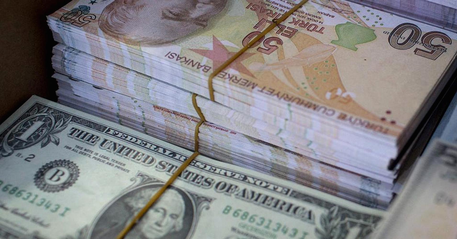لیر ترکیه همچنان کم ارزش است لیر ترکیه همچنان کم ارزش است