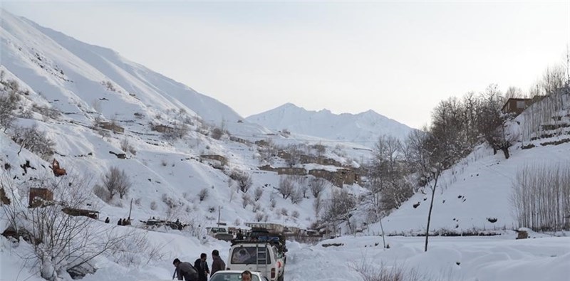 برف سنگین در خوزستان مسیر چند روستا را مسدود کرد! برف سنگین در خوزستان مسیر چند روستا را مسدود کرد!