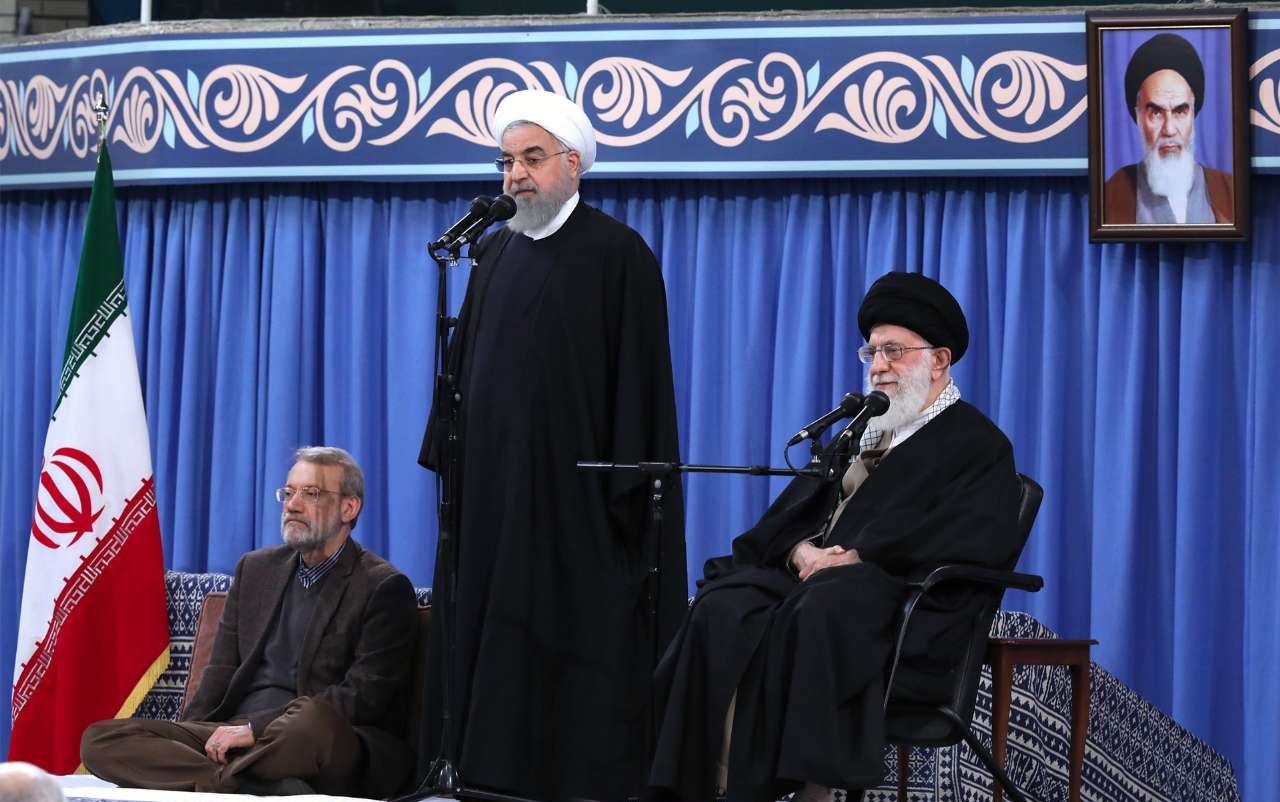 رهبر معظم انقلاب: ملت ایران یک شجره طیبه است؛ آمریکا غلط میکند که آن را تهدید کند/ هرجا اسلام حاکم شده، استکبار سیلی خورده است رهبر معظم انقلاب: ملت ایران یک شجره طیبه است؛ آمریکا غلط میکند که آن را تهدید کند/ هرجا اسلام حاکم شده، استکبار سیلی خورده است