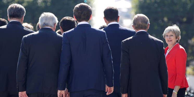 پیشنویس توافق برگزیت تصویب شد پیشنویس توافق برگزیت تصویب شد