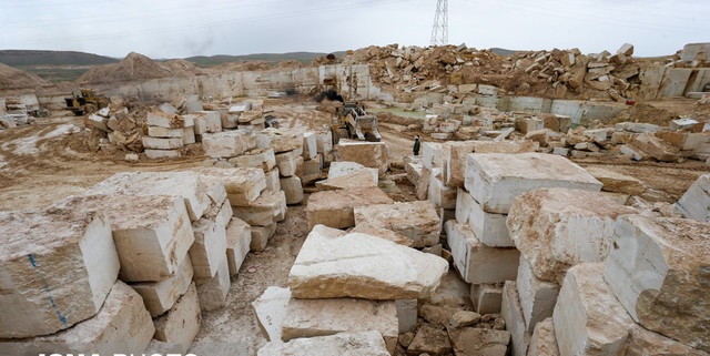کمبود کانتینر، عامل گرانی حملونقل سنگ کمبود کانتینر، عامل گرانی حملونقل سنگ