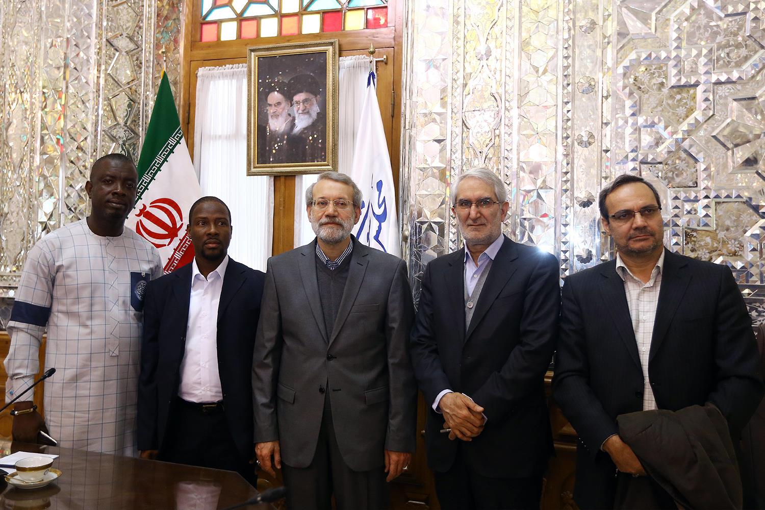 بسیاری از کشورها از تحریمهای آمریکا علیه ایران تبعیت نمیکنند بسیاری از کشورها از تحریمهای آمریکا علیه ایران تبعیت نمیکنند