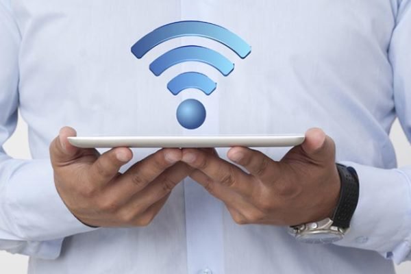 سرعت وایفای بیشتر است یا اینترنت موبایل؟ +جدول سرعت وایفای بیشتر است یا اینترنت موبایل؟ +جدول