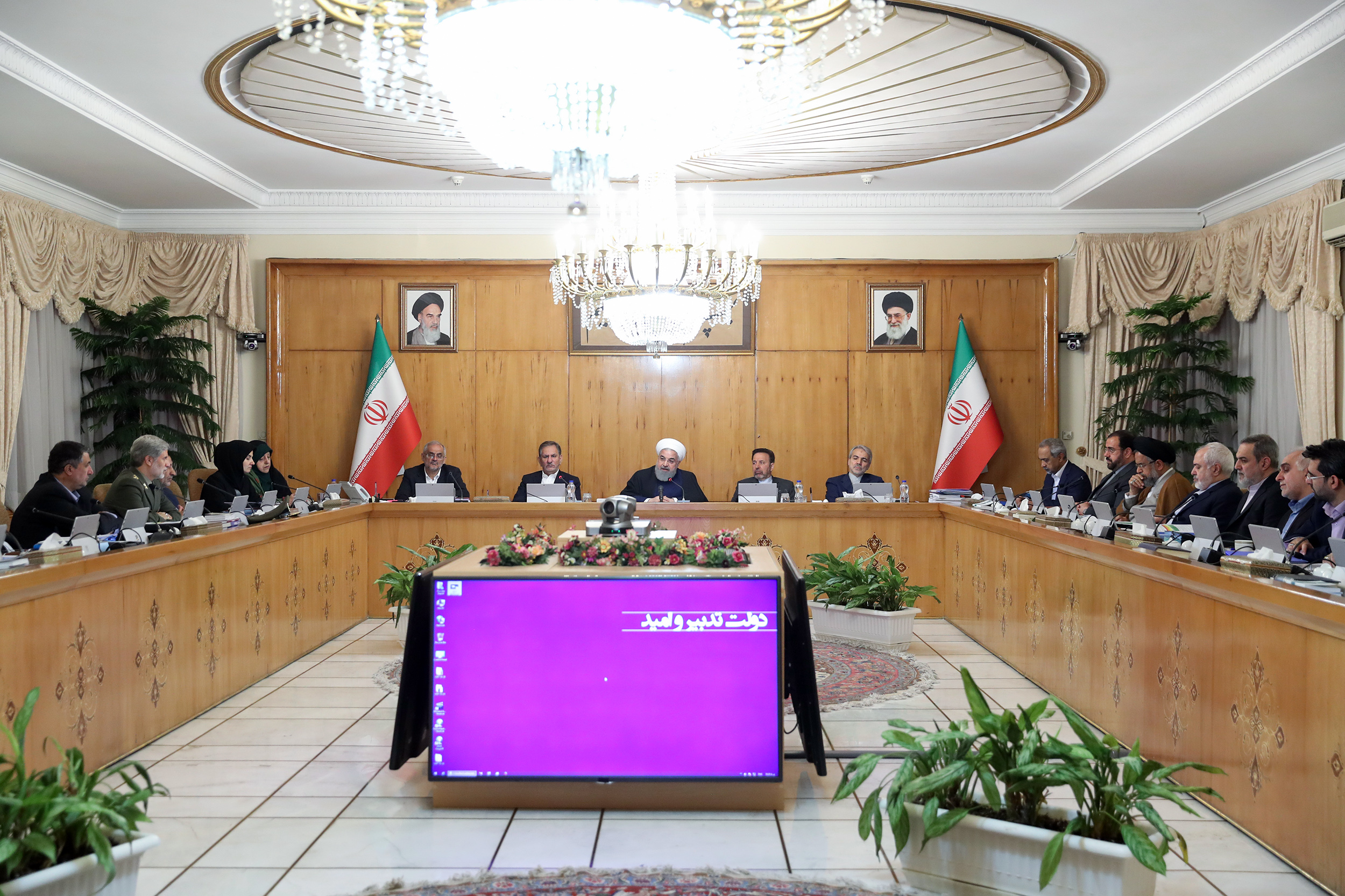 گزارشهای میدانی دستگاههای اجرایی از مناطق سیلزده در دولت ارائه شد/ موافقت با اعطای کمک بلاعوض به سیلزدگان گزارشهای میدانی دستگاههای اجرایی از مناطق سیلزده در دولت ارائه شد/ موافقت با اعطای کمک بلاعوض به سیلزدگان