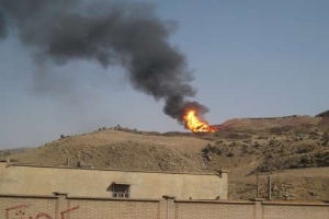 رانش زمین علت انفجار در خط انتقال اتیلن غرب است/ آتش سوزی تا فردا ادامه دارد رانش زمین علت انفجار در خط انتقال اتیلن غرب است/ آتش سوزی تا فردا ادامه دارد