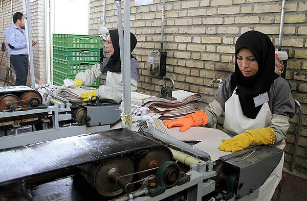 نرخ بیکاری زنان همچنان بیشاز مردان نرخ بیکاری زنان همچنان بیشاز مردان