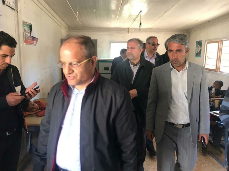 حضور مدیرعامل بانک توسعه تعاون در مناطق سیلزده شهرستان دلفان استان لرستان حضور مدیرعامل بانک توسعه تعاون در مناطق سیلزده شهرستان دلفان استان لرستان