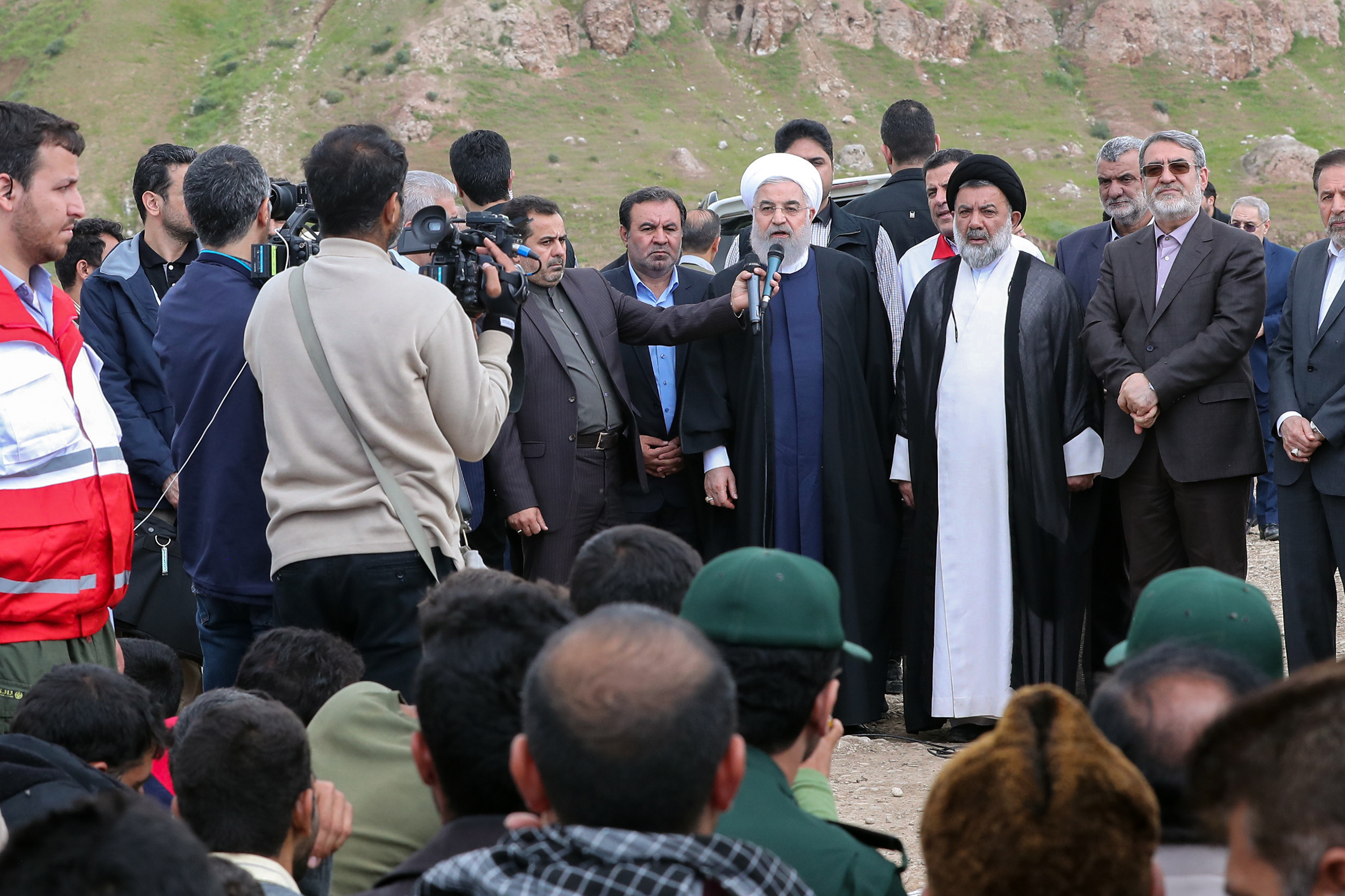 روحانی: روستای چممهر را زیباتر و مستحکمتر خواهیم ساخت روحانی: روستای چممهر را زیباتر و مستحکمتر خواهیم ساخت
