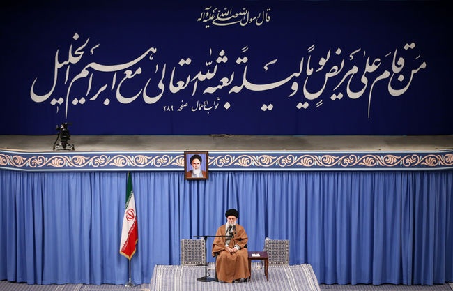 رهبر معظم انقلاب: کشور را به سمت جنگ نمیبریم اما در مقابل تحمیل با قدرت میایستیم/ ما به منافع و مصالح کشور و ملتمان پایبندیم رهبر معظم انقلاب: کشور را به سمت جنگ نمیبریم اما در مقابل تحمیل با قدرت میایستیم/ ما به منافع و مصالح کشور و ملتمان پایبندیم