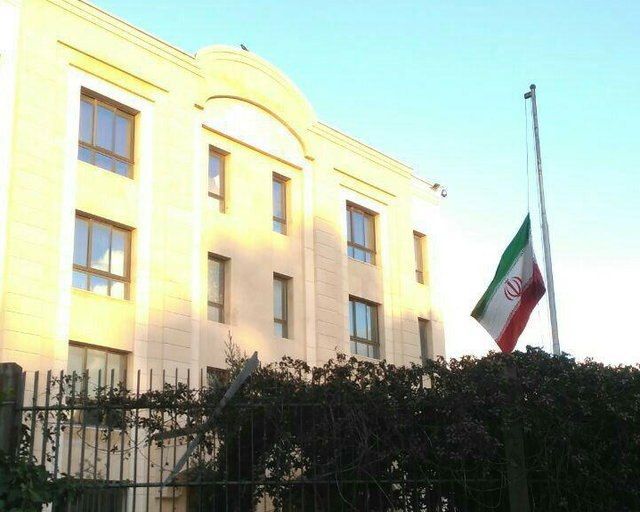 اهتزاز پرچم نیمه افراشته کشورمان در سفارت خانهها اهتزاز پرچم نیمه افراشته کشورمان در سفارت خانهها