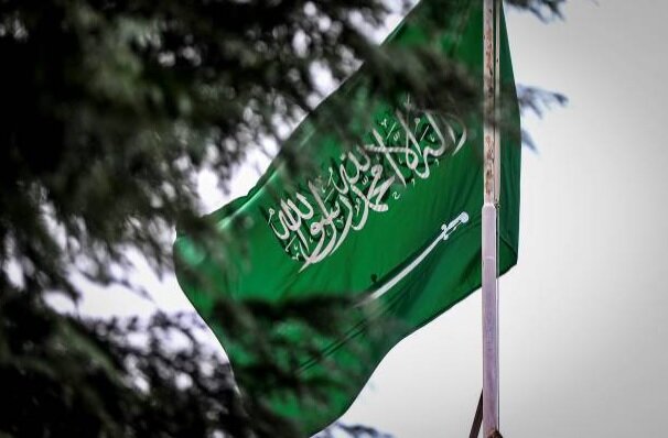 پیام شفاهی پادشاه عربستان به امیر کویت در پی ملتهب شدن منطقه پیام شفاهی پادشاه عربستان به امیر کویت در پی ملتهب شدن منطقه