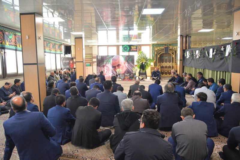 مراسم تجلیل از سردار شهید سلیمانی در بیمه آسیا برگزار شد مراسم تجلیل از سردار شهید سلیمانی در بیمه آسیا برگزار شد
