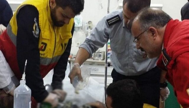 چرخگوشت، انگشتان دست دختربچه را بلعید چرخگوشت، انگشتان دست دختربچه را بلعید