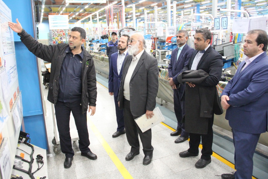 کروز یک الگوی مطلوب از فکر ناب ایرانی است کروز یک الگوی مطلوب از فکر ناب ایرانی است
