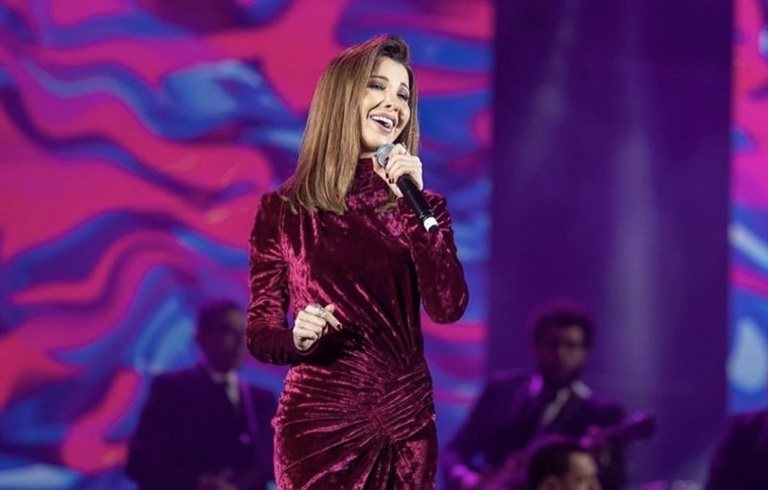 پوشش متفاوت نانسی عجرم در عربستان +عکس پوشش متفاوت نانسی عجرم در عربستان +عکس