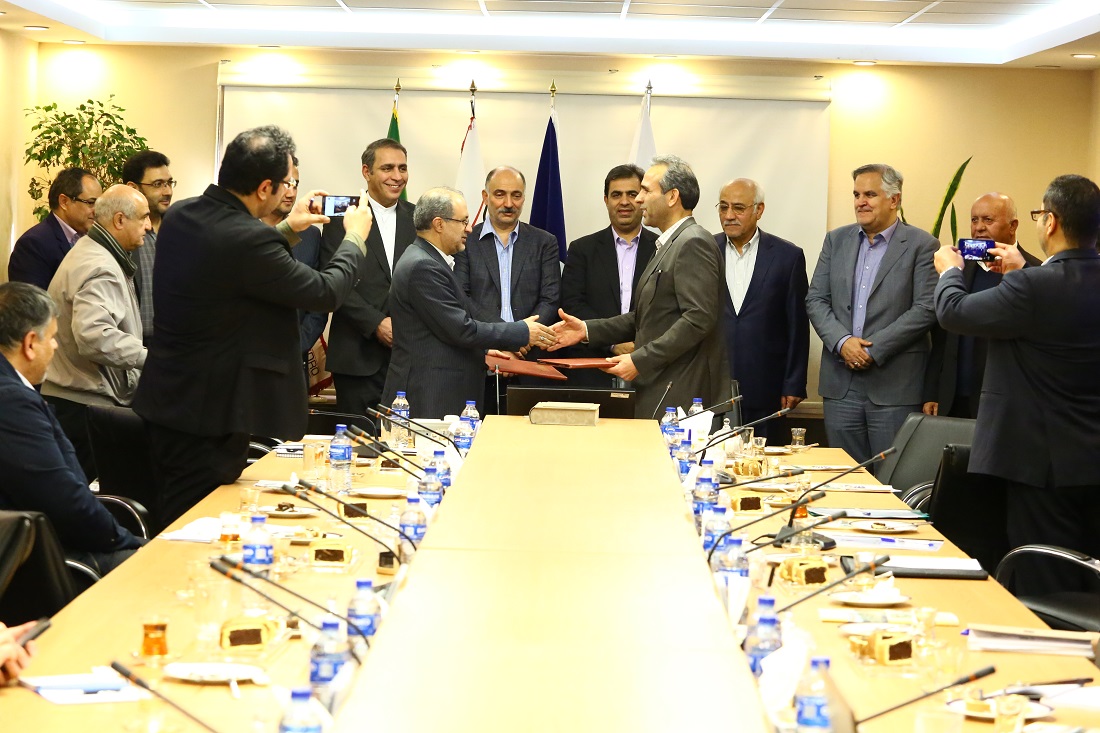تفاهم نامه همکاری بین ایمپاسکو و شرکت سرمایهگذاری صدر تامین امضا شد تفاهم نامه همکاری بین ایمپاسکو و شرکت سرمایهگذاری صدر تامین امضا شد