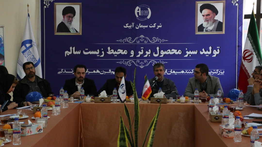 پیشبینى صادرات ١٦میلیون تن سیمان تا پایان سال/ قیمتگذارى دستورى مشکل عمده صنعت پیشبینى صادرات ١٦میلیون تن سیمان تا پایان سال/ قیمتگذارى دستورى مشکل عمده صنعت