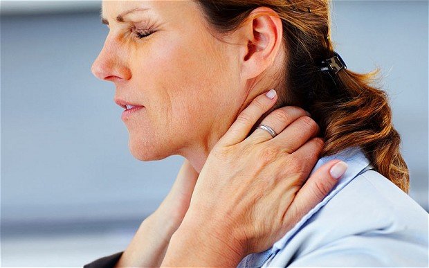 تأثیر فیزیوتراپی روی درد گردن تأثیر فیزیوتراپی روی درد گردن