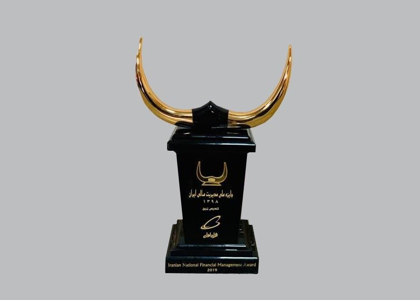 همراه اول تندیس زرین «جایزه ملی مدیریت مالی ایران» را دریافت کرد همراه اول تندیس زرین «جایزه ملی مدیریت مالی ایران» را دریافت کرد