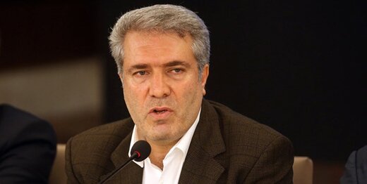 توپ «بنزین سفر» به زمین سخنگو افتاد