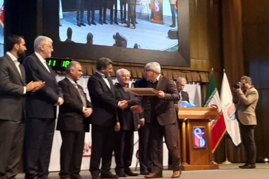 دریافت جایزه ملی مدیریت مالی ایران توسط بانک ایران زمین دریافت جایزه ملی مدیریت مالی ایران توسط بانک ایران زمین