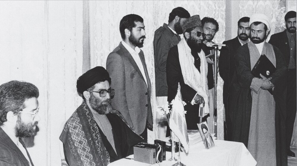 عکس کمتر دیده شده از رهبر انقلاب در پاکستان عکس کمتر دیده شده از رهبر انقلاب در پاکستان