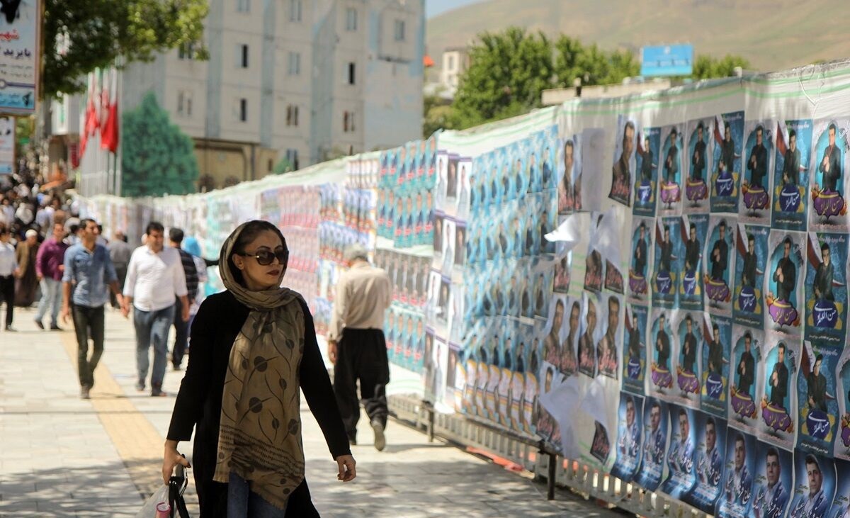 شهر تهران چگونه به استقبال نامزدهای انتخابات رفته است ؟ شهر تهران چگونه به استقبال نامزدهای انتخابات رفته است ؟