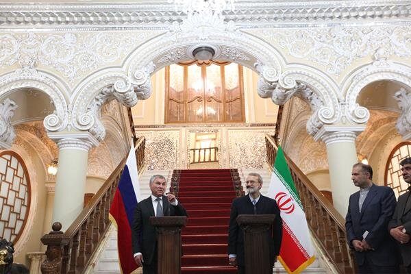 لاریجانی: راهبرد منطقهای ایران و روسیه مدل موفقی است لاریجانی: راهبرد منطقهای ایران و روسیه مدل موفقی است