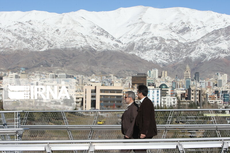 هوای تهران پاک است
