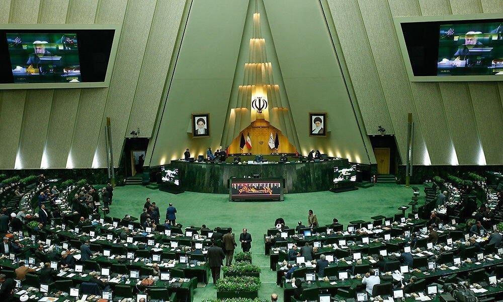در مجلس آینده شاهد چالشهای جدیدی بین قوای مقننه و مجریه خواهیم بود در مجلس آینده شاهد چالشهای جدیدی بین قوای مقننه و مجریه خواهیم بود